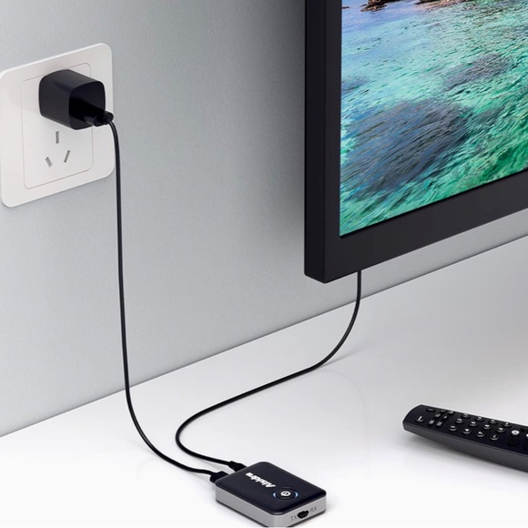 Aisidra 2-in-1Bluetooth AUX adapter for TV/car/PC/MP3 player/home theater/switch - Picture 4 of 6